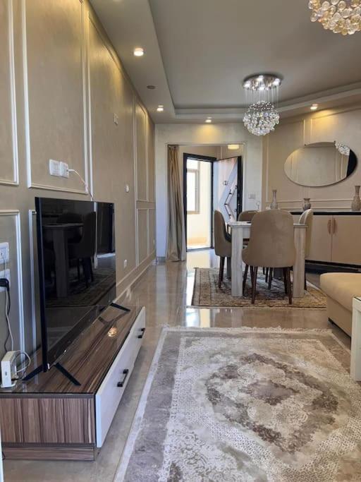I Wish A Happy Apartment